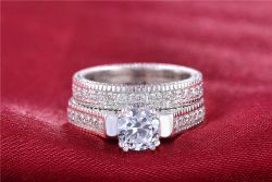 Prsten s diamantem a křišťály - set dvou prstenů