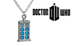 náhrdelník Doctor Who Tardis (malá) | Šňůrka