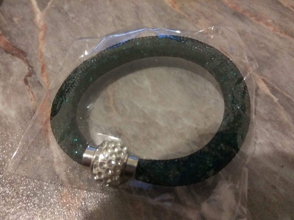 Náramek s kamínky na magnetické zapínání - č.6 tmavě zelená