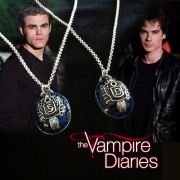 náhrdelník Salvatore Upíří deníky (Vampire Diaries) | Damon
