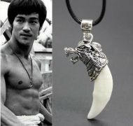 Náhrdelník Bruce Lee vlčí zub