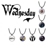 náhrdelník Wednesday Addams