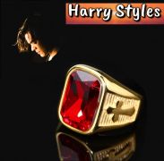 zlatý prsten Harry Styles