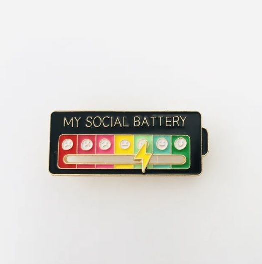 odznak My Social Battery černý