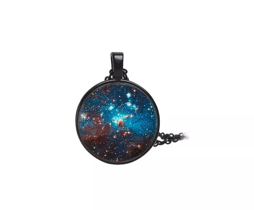 Vesmírný řetízek vzdálená galaxie